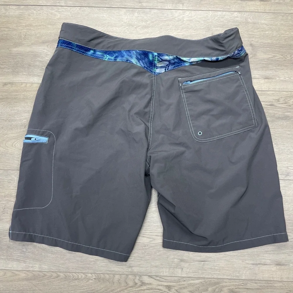 Huk Board Shorts Mens XXL Gray Performance Fishing Swim Trunks Cargo Pockets